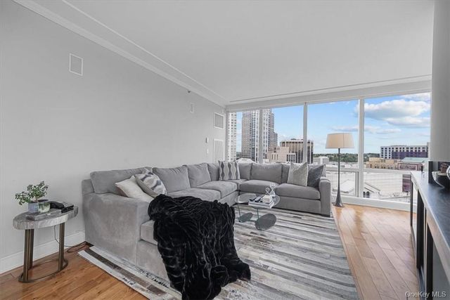 1 Renaissance Square 24F, White Plains, NY 10601