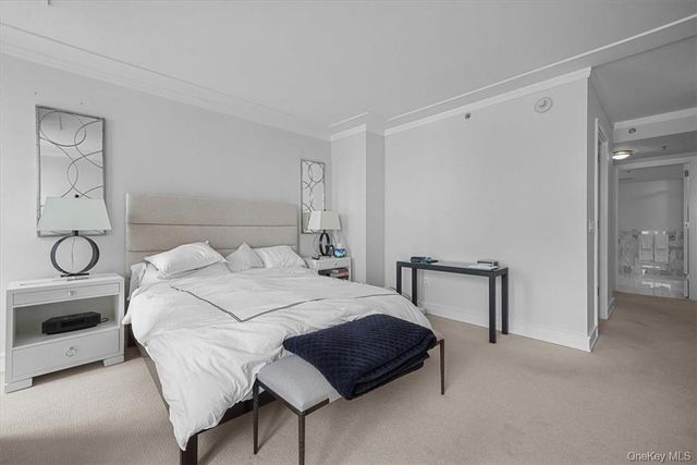 1 Renaissance Square 24F, White Plains, NY 10601