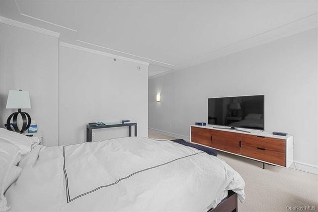 1 Renaissance Square 24F, White Plains, NY 10601