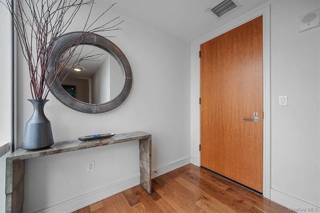 1 Renaissance Square 24F, White Plains, NY 10601