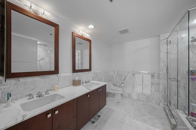 1 Renaissance Square 24F, White Plains, NY 10601