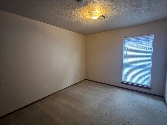 2517 W Hefner Road, Oklahoma City, OK 73120