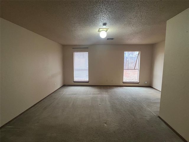 2517 W Hefner Road, Oklahoma City, OK 73120