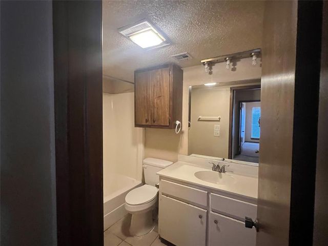 2517 W Hefner Road, Oklahoma City, OK 73120