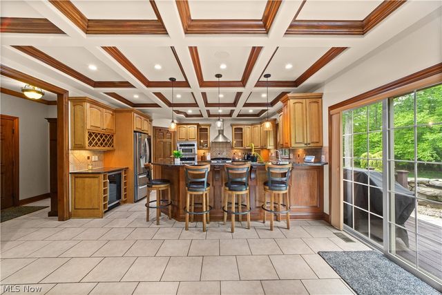 6424 Highland Green Drive, Medina, OH 44256