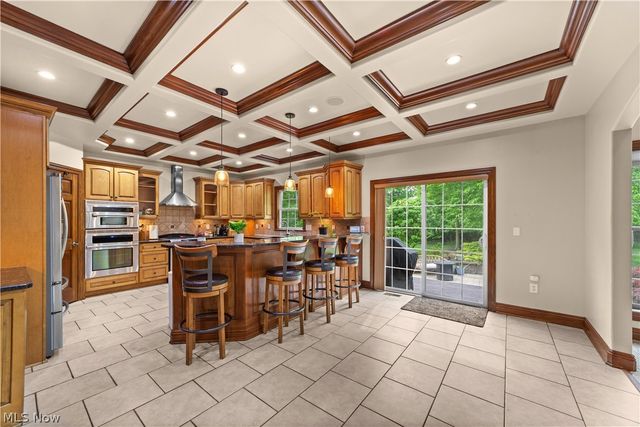 6424 Highland Green Drive, Medina, OH 44256