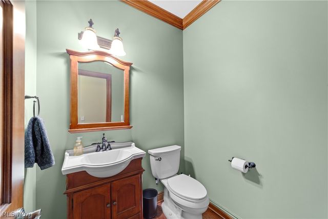 6424 Highland Green Drive, Medina, OH 44256