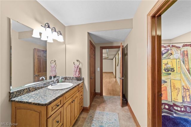 6424 Highland Green Drive, Medina, OH 44256