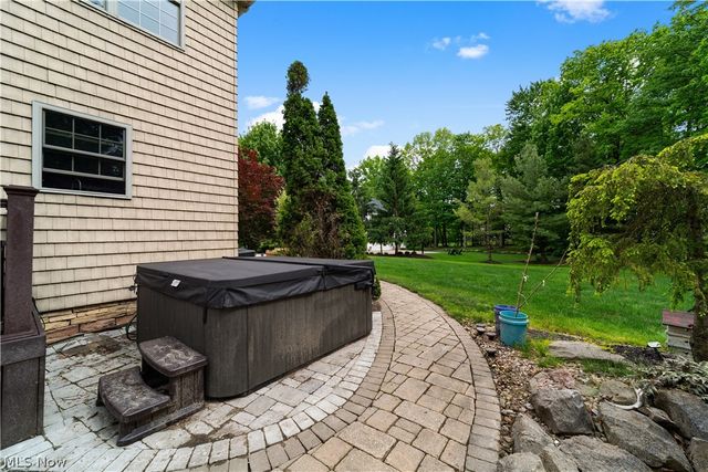 6424 Highland Green Drive, Medina, OH 44256
