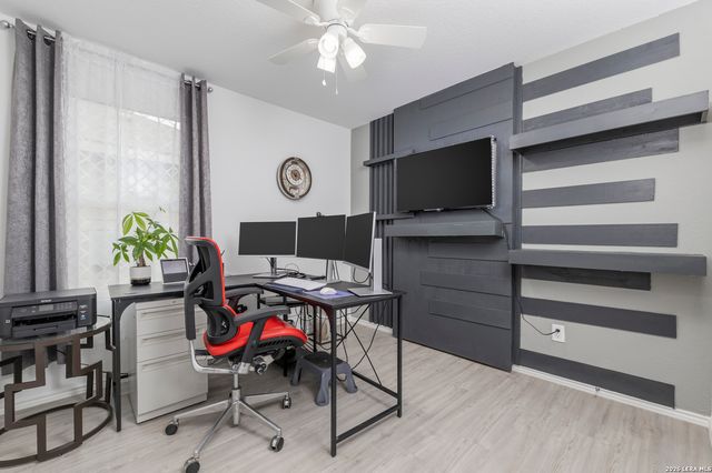 4223 OSMOSIS DR, San Antonio, TX 78223