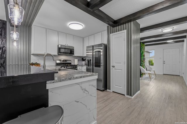 4223 OSMOSIS DR, San Antonio, TX 78223