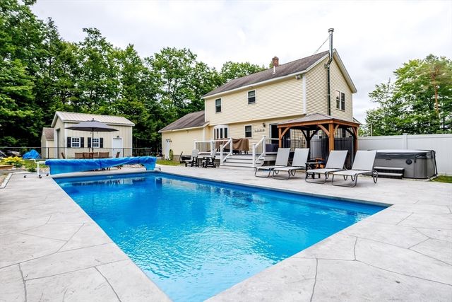 101 Royalston Rd N, Winchendon, MA 01475