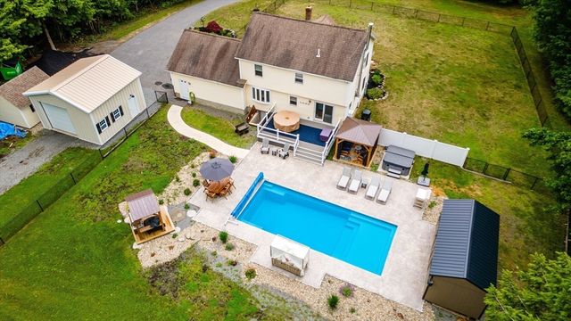 101 Royalston Rd N, Winchendon, MA 01475