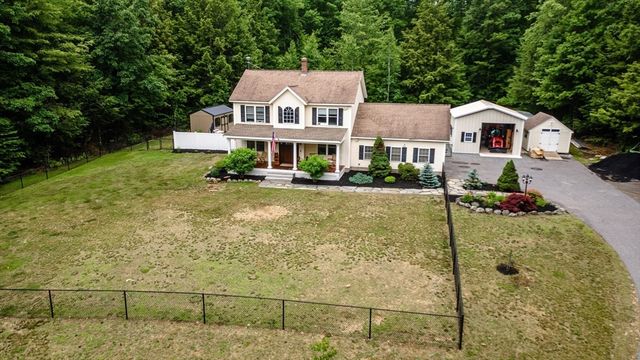 101 Royalston Rd N, Winchendon, MA 01475