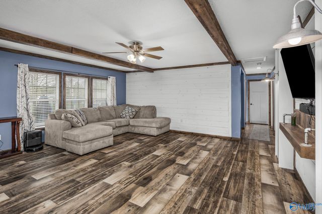 1180 County Road 1447, Falkville, AL 35622