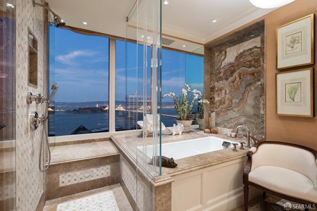 301 Mission Street 52B, San Francisco, CA 94105