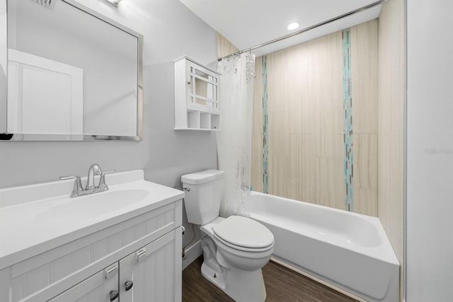 726 38TH AVENUE N, St Petersburg, FL 33704
