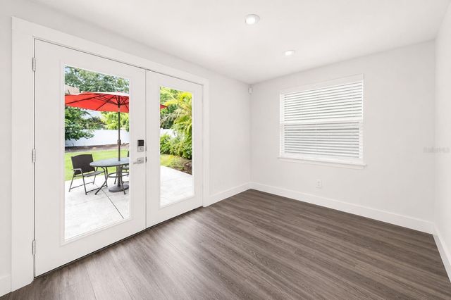 726 38TH AVENUE N, St Petersburg, FL 33704