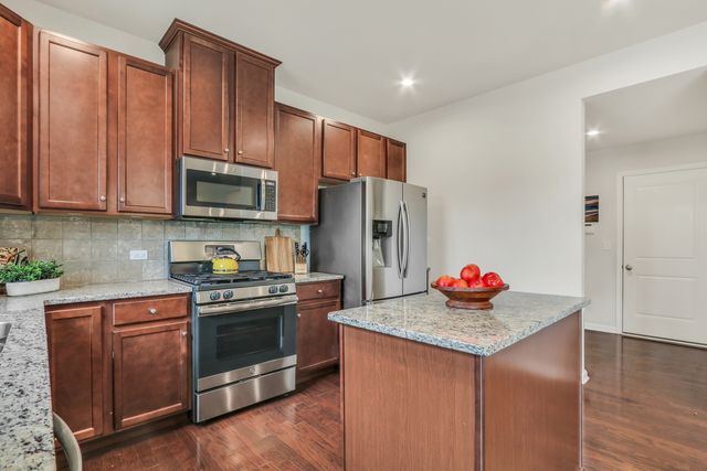 3132 Concord Lane, Wadsworth, IL 60083