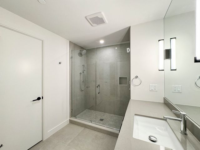 1 Nevins Hill Way 507, Boston, MA 02135