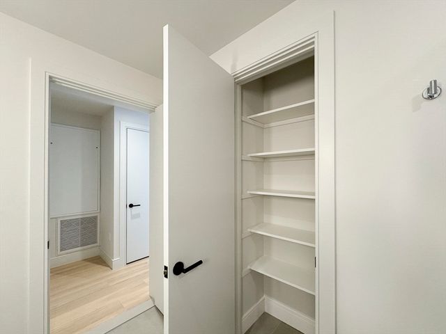 1 Nevins Hill Way 507, Boston, MA 02135