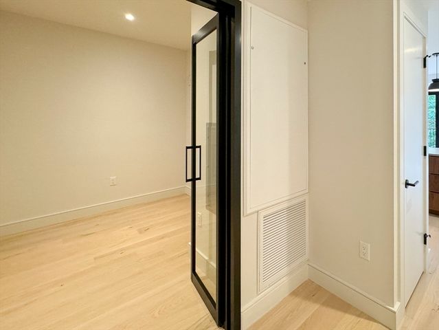 1 Nevins Hill Way 507, Boston, MA 02135