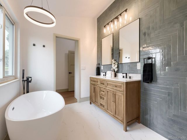 18325 E Idaho Place, Aurora, CO 80017