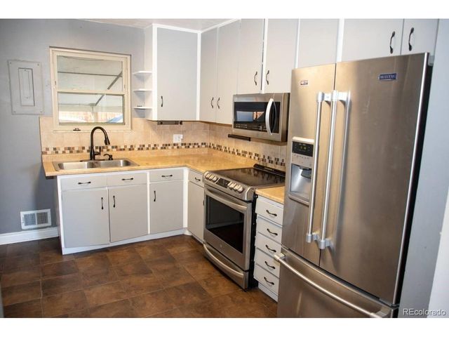 2143 Fisher Way, Denver, CO 80233