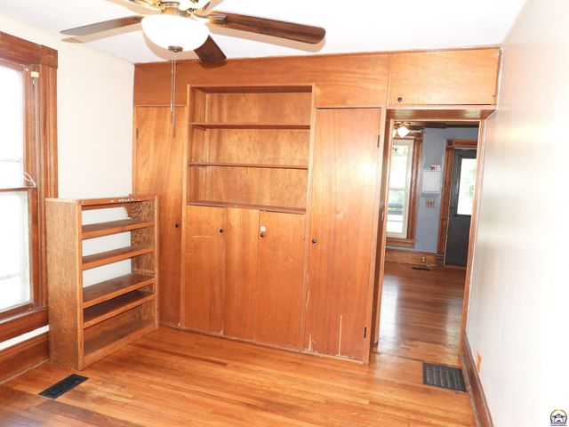 320 W Dayton AVE, Burlingame, KS 66413