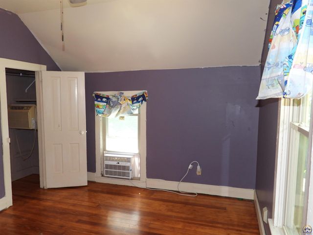 320 W Dayton AVE, Burlingame, KS 66413