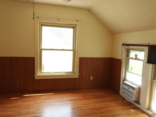 320 W Dayton AVE, Burlingame, KS 66413