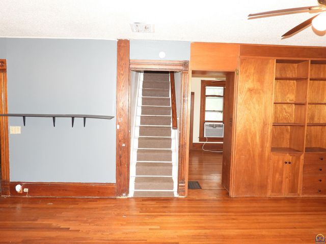 320 W Dayton AVE, Burlingame, KS 66413