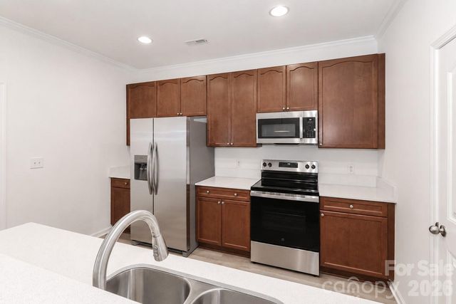 1139 Central Park Circle, Davidson, NC 28036
