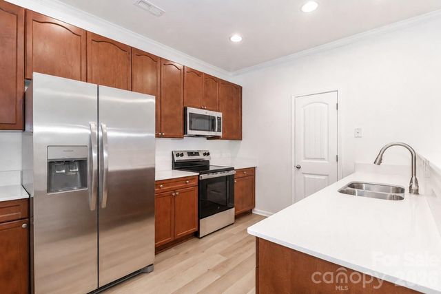 1139 Central Park Circle, Davidson, NC 28036