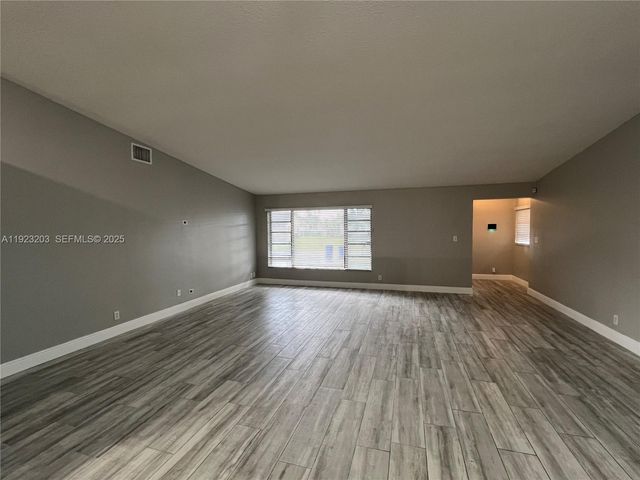 7615 Sunflower Dr, Margate, FL 33063