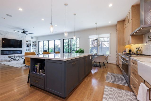 4002 Marquette Street, West University Place, TX 77005