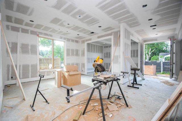 4002 Marquette Street, West University Place, TX 77005