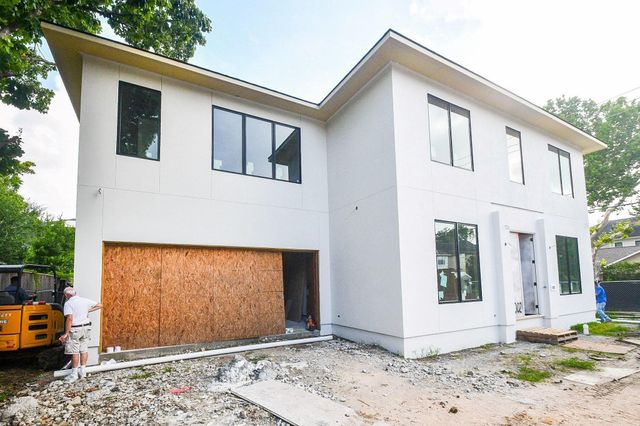 4002 Marquette Street, West University Place, TX 77005