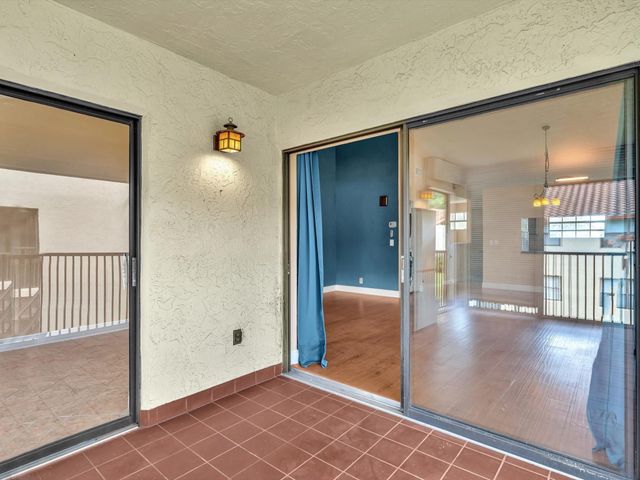 306 Congressional Way 306, Deerfield Beach, FL 33442