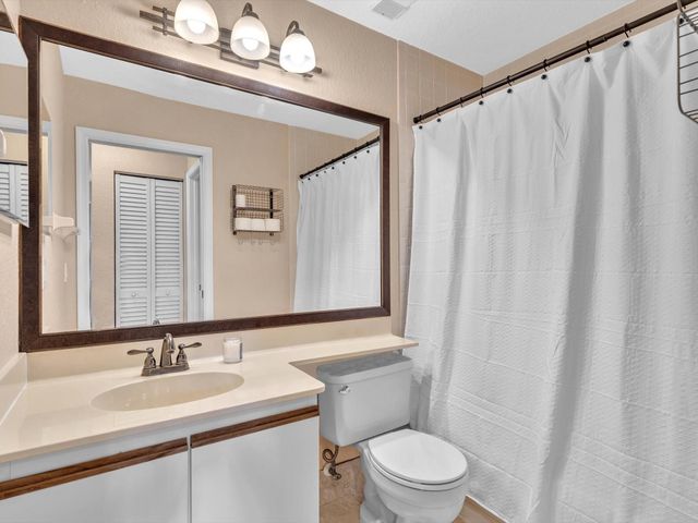 306 Congressional Way 306, Deerfield Beach, FL 33442