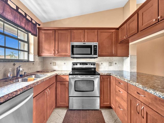 306 Congressional Way 306, Deerfield Beach, FL 33442