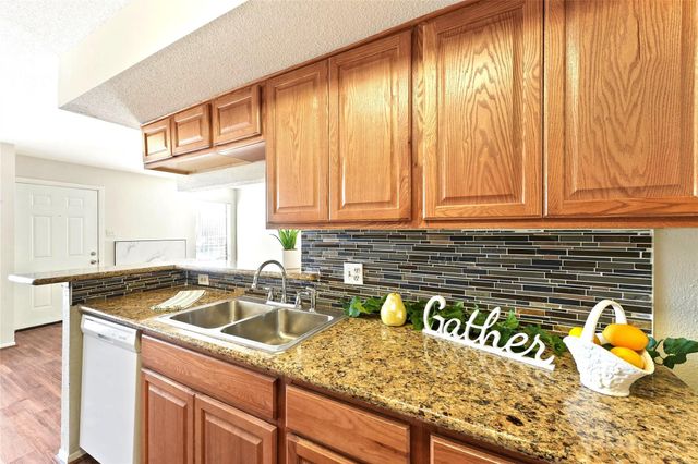 6633 W Airport Boulevard 1306, Houston, TX 77035