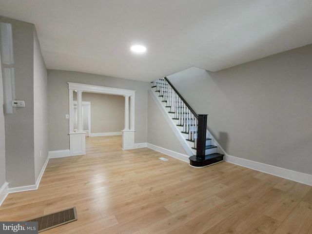 6004 OGONTZ AVE, Philadelphia, PA 19141