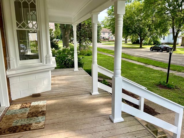 109 S Bureau Avenue, Ladd, IL 61329