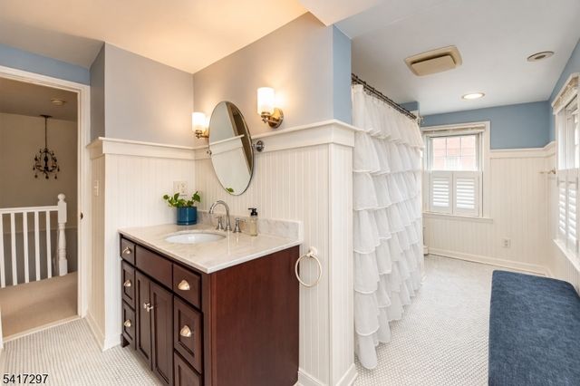 9 N Hillside Ave, Chatham Boro, NJ 07928