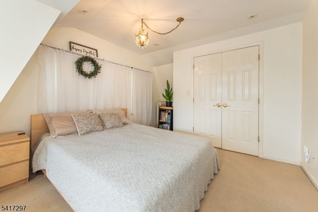 9 N Hillside Ave, Chatham Boro, NJ 07928