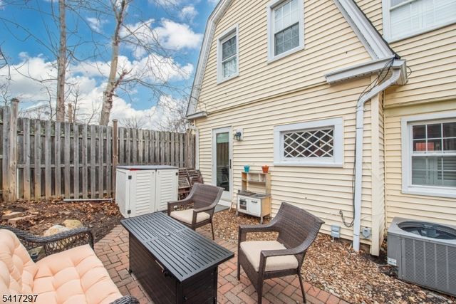 9 N Hillside Ave, Chatham Boro, NJ 07928