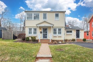 9 N Hillside Ave, Chatham Boro, NJ 07928