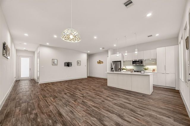 4418 Bora Bora Lane, Houston, TX 77045