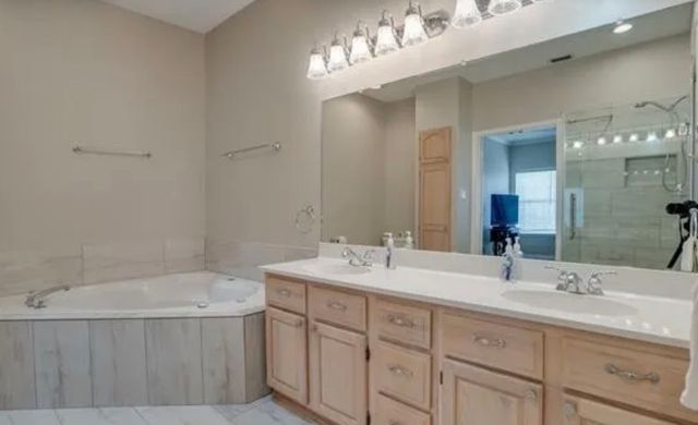 5837 Poole Drive, The Colony, TX 75056